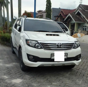 Toyota Fortuner 2013