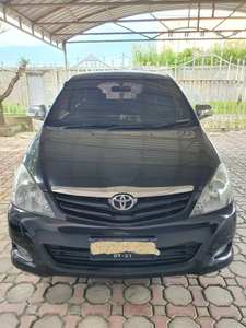 Toyota Kijang Innova 2011