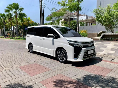 Toyota Voxy 2017