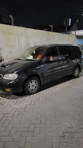 Kia Carnival 2000