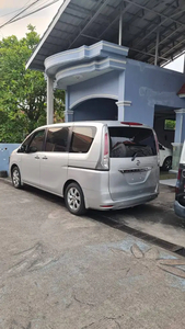 Nissan Serena 2014