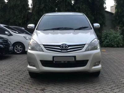 Toyota Kijang Innova 2012