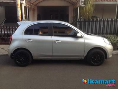 Jual NISSAN MARCH 2012 MT SILVER