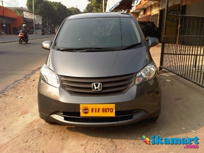 HONDA FREED SD AT 2009 SILVER STONE