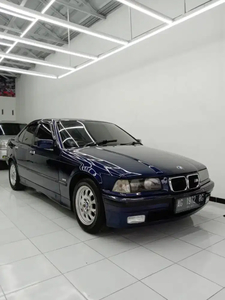 BMW 318i 1998