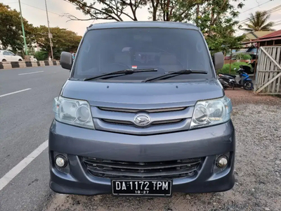 Daihatsu Luxio 2011