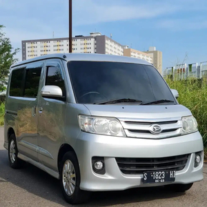 Daihatsu Luxio 2013