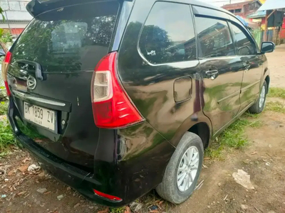 Daihatsu Xenia 2013