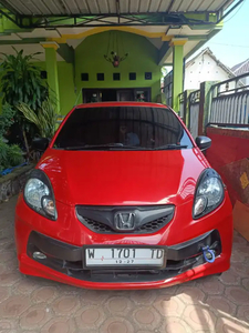 Honda Brio Satya 2015