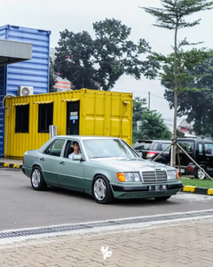 Mercedes-Benz E-Class 1990