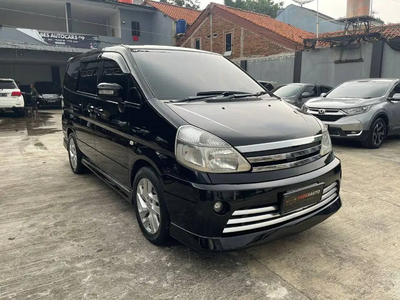 Nissan Serena 2010