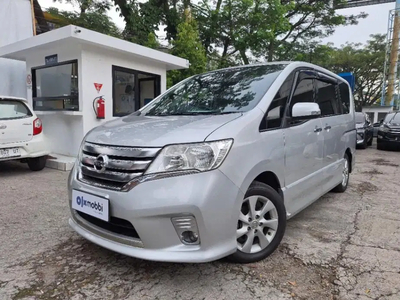 Nissan Serena 2013