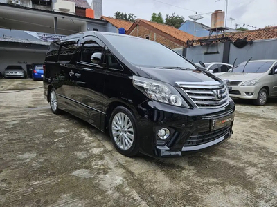 Toyota Alphard 2012