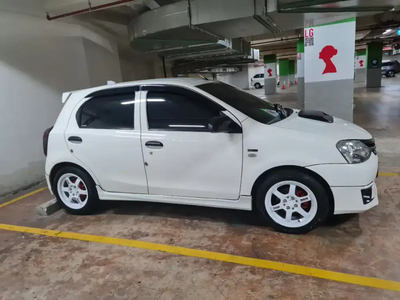 Toyota Etios Valco 2014