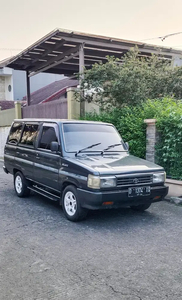 Toyota Kijang 1994