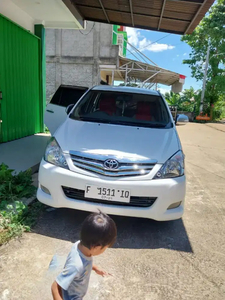 Toyota Kijang Innova 2010