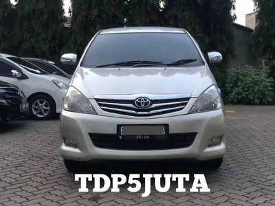 Toyota Kijang Innova 2011