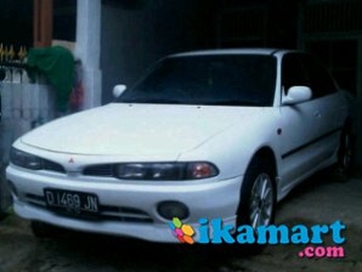 Mitsubishi Galant 1994 Warna Putih Tangan Pertama Mulus NEGO