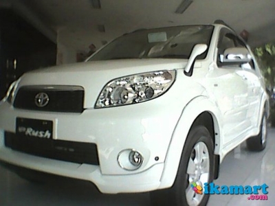 Toyota Avanza G A/T Putih Surabaya