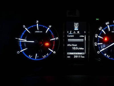 JUAL Toyota Innova 2.4 V AT 2021 Putih (Diesel)