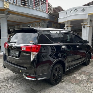 Jual mobil Toyota Kijang Innova 2019