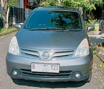 Nissan Grand livina 2012