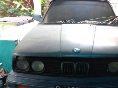 BMW 318i 1988