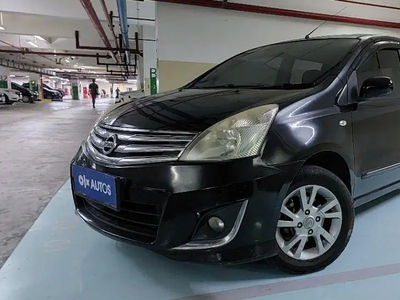 Nissan Grand livina 2013