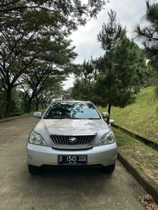 Toyota Harrier 2011