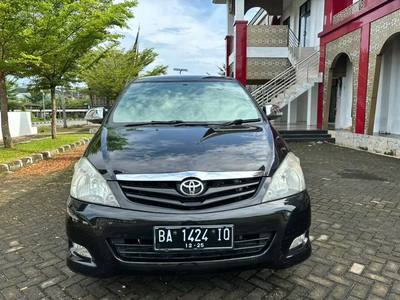 Toyota Kijang Innova 2011