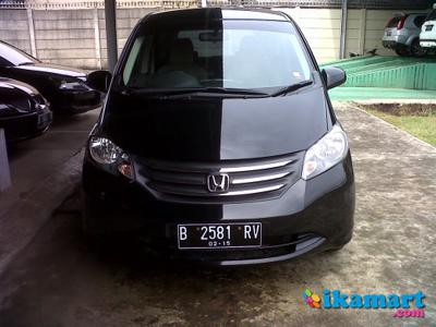 HONDA FREED PSD AT 1.5 HITAM