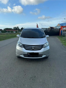 Honda Freed 2012