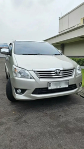 Toyota Kijang Innova 2012