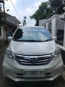 Honda Freed 2012