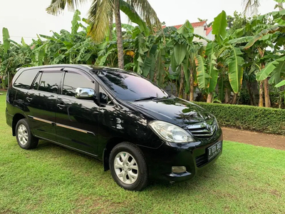 Toyota Kijang Innova 2011