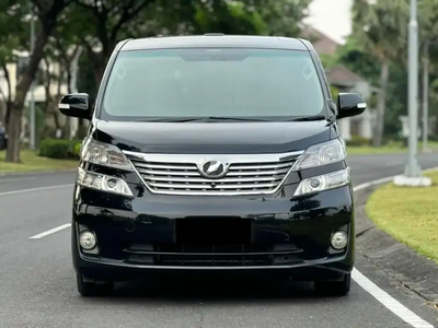 Toyota Vellfire 2011