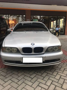 BMW 525i 2001