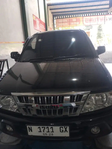 Isuzu Panther 2011