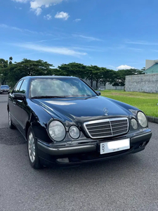 Mercedes-Benz E240 2000