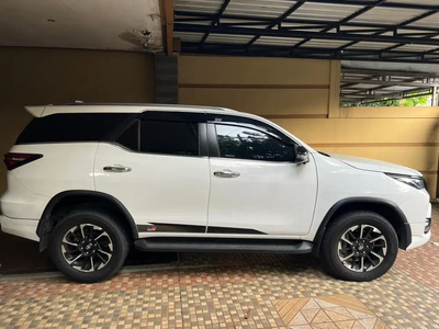 Toyota Fortuner 2022