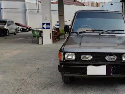 Toyota Kijang 1990
