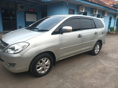 Toyota Kijang Innova 2005