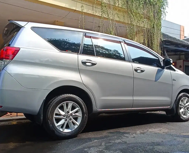 Toyota Kijang Innova 2016