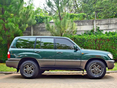 Toyota Land Cruiser 2003