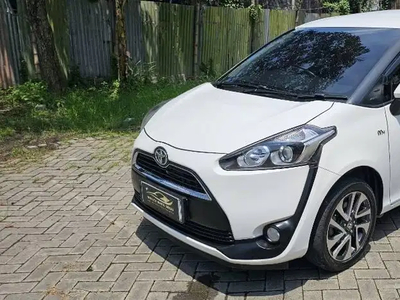 Toyota Sienta 2018