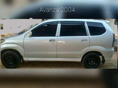 Dijual Cepat Mobil Toyota Avanza Tahun 2004