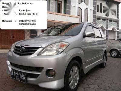 Dijual Mobil Toyota Avanza S MPV Tahun 2011