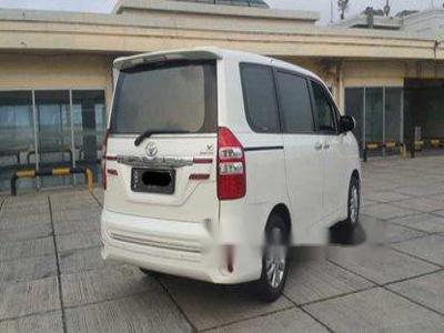 Dijual Mobil Toyota Nav1 V Limited 2014