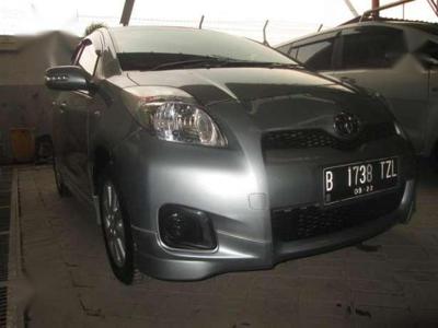 Dijual Mobil Toyota Yaris E Hatchback Tahun 2012