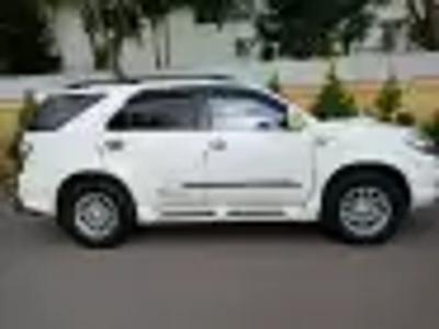 Dijual Toyota Fortuner Tipe G Tahun 2011